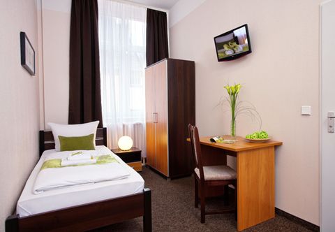 Khác LebensQuelle am Checkpoint Charlie