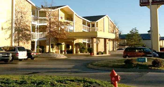 Khác Oaktree Inn and Suites