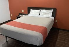 Others 5 Relax Inn (ex Motel 6 Franklin In)