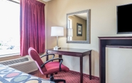 Others 4 Super 8 by Wyndham Troy IL/St. Louis Area