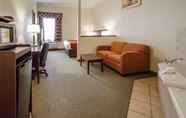 Others 7 Quality Suites Jeffersonville IN