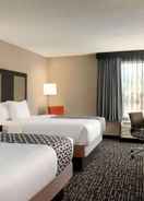 null La Quinta Inn & Suites by Wyndham St Louis Route 66