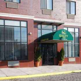 クオリティ イン ロング アイランド シティ - クイーンズボロ ブリッジ 1, 82nd Street–Jackson Heights (82 ストリート - ジャクソン ハイツ)ホテル