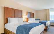 Others 3 Comfort Inn & Suites near Route 66 (ex Holiday Inn Express)