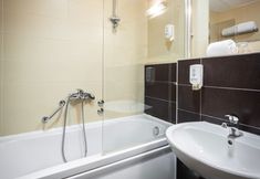 Others 6 B Hotels