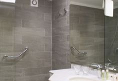 อื่นๆ 4 MR Hotel (ex Neruda)