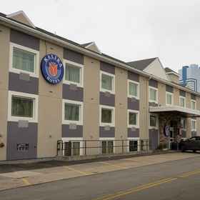 Kalika Hotel Niagara Falls Downtown NY 1, Hotel Niagara Gorge Discovery Center