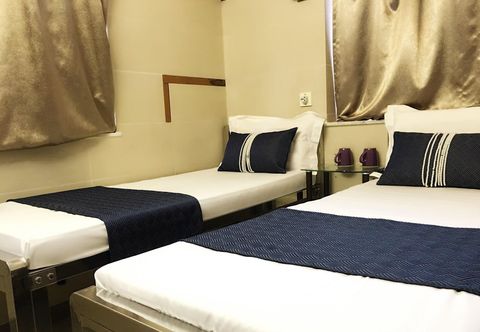 Others Paris Guest House
