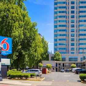 Motel 6 Portland, or - Downtown 1, Hotel Portland Center for the Performing Arts