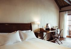 Others 6 The Iris Boutique Hotel