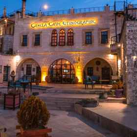 โรงแรมถ้ำคาเนลา 1, โรงแรม & ที่พัก Nevsehir