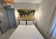 Others 3 Eski Datca Otel