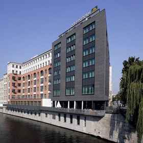 アドレマホテル (旧 Gold Inn Adrema) 1, ベルリン工科大学ホテル