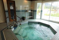 기타 3 The Summit Inn (ex Howard Johnson Snoqualmie/Summit)