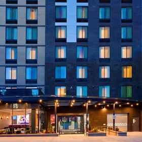 แฟร์ฟิลด์ อินน์ แอนด์ สวีทส์ นิวยอร์ก ควีนส์ ( ปิดให้บริการ ) 1, โรงแรม & ที่พัก Museum of the Moving Image