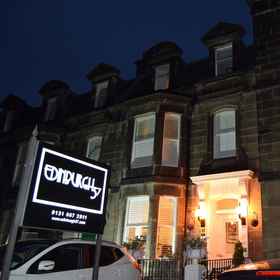 Edinburgh37 (trước đây là International Guest House) 1, Khách sạn Edinburgh Butterfly & Insect World