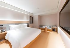 Others 4 Ji Hotel (Shanghai Changshou Yaxinshenghuoguangchang Road)