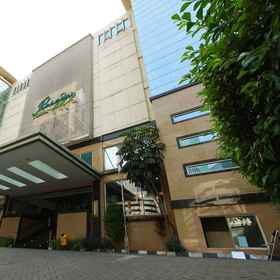 Prasada Mansion Sudirman (ex Capital O 203 Prasada Mansion Sudirman) 1, スナヤン JCC バスウェイ駅ホテル