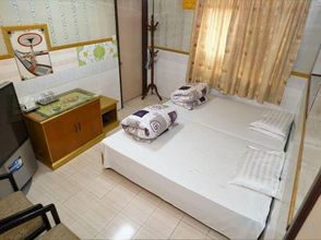 Others 4 Vila Universal