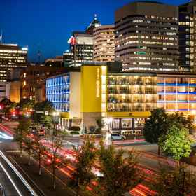 Hotel Rose - A Staypineapple Hotel 1, Hotel Universitas Ilmu Pengetahuan dan Kesehatan Oregon