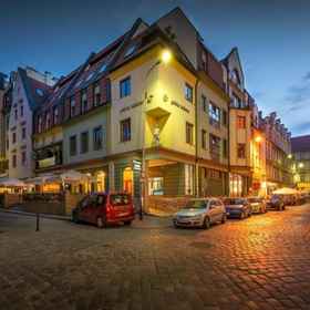 LeoApart 1, Hotel Śródmieście