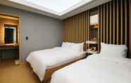 Lainnya 5 Elysee Hotel