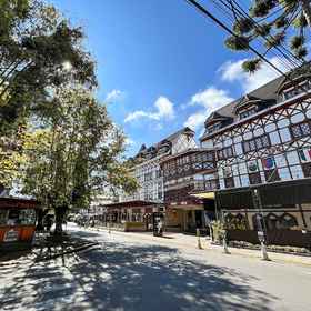 CENTER SUIÇO FLATS 1, Hotel Sao Benedito Church