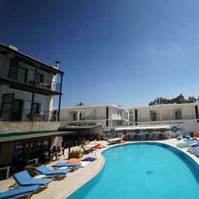 Bodrum Salinas Hotel 1, Khách sạn French Tower