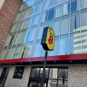 Super 8 By Wyndham Bronx Near Stadium 1, Hotel Apollo Theater