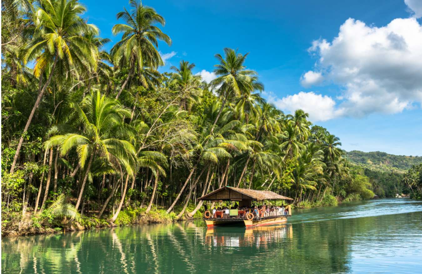 How many islands are there in the Philippines?