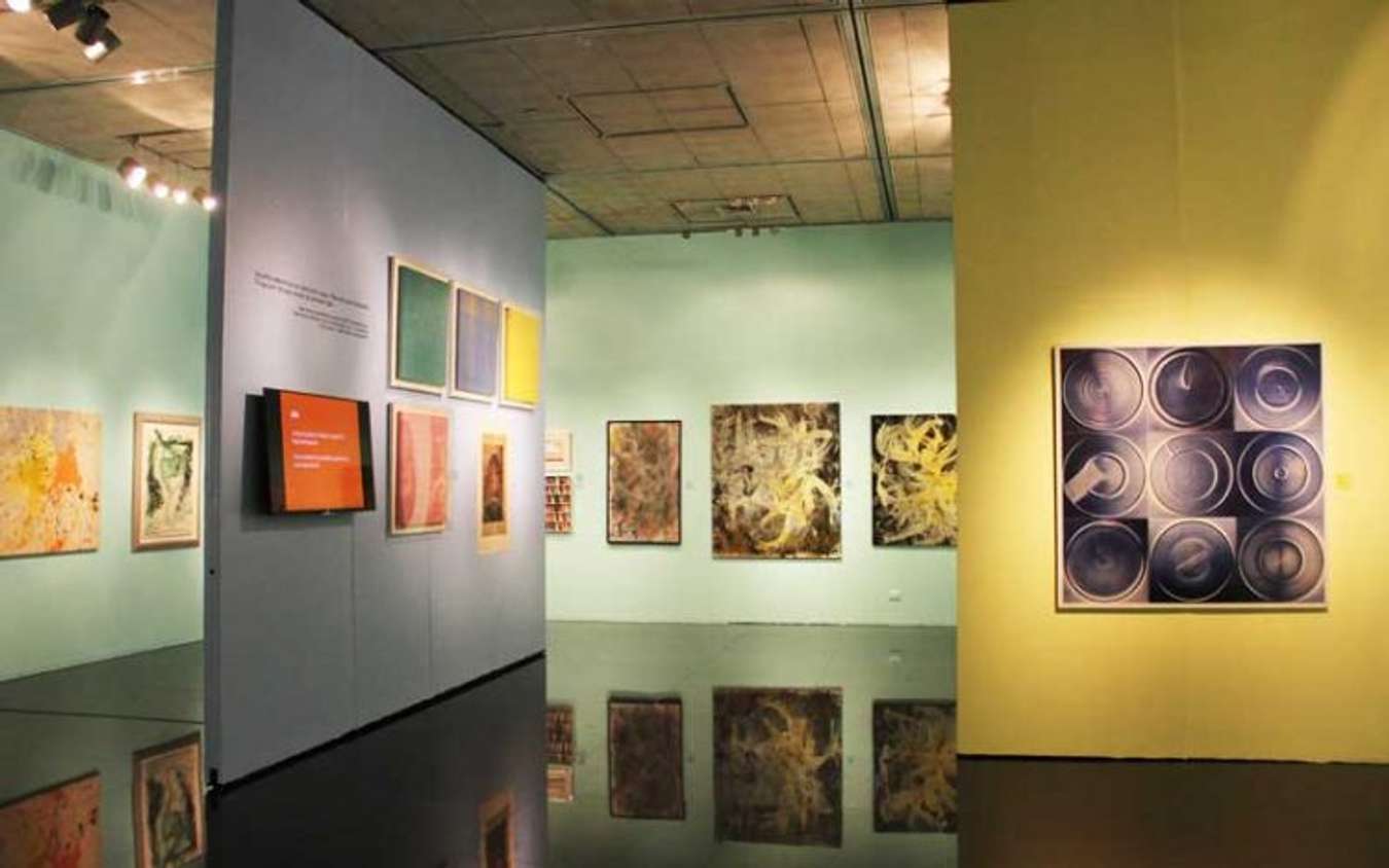 ayala_museum_art_displays