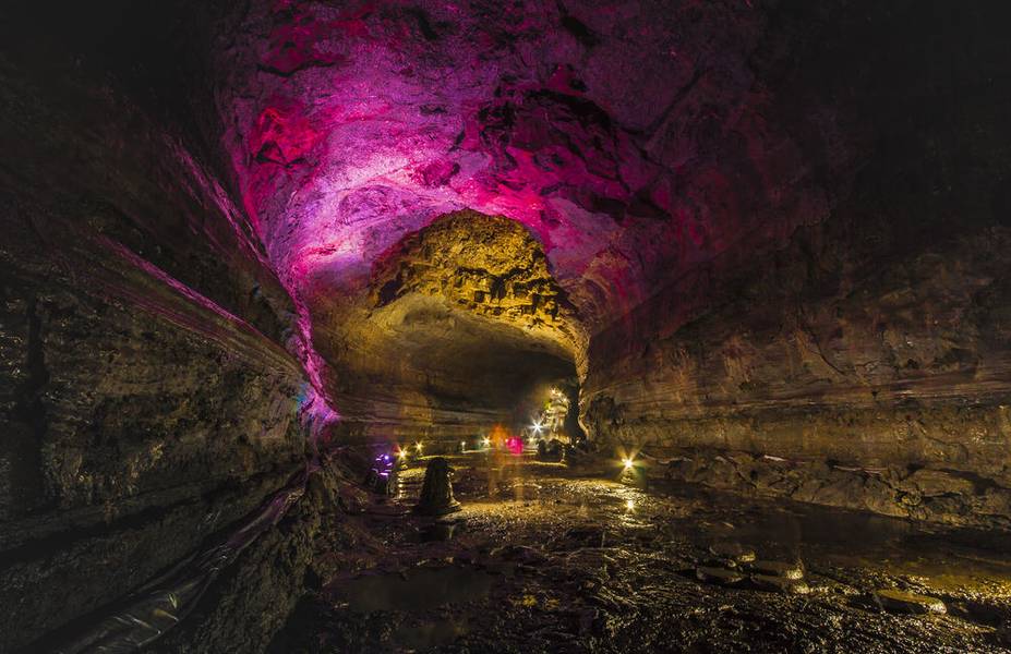 Manjanggul Cave