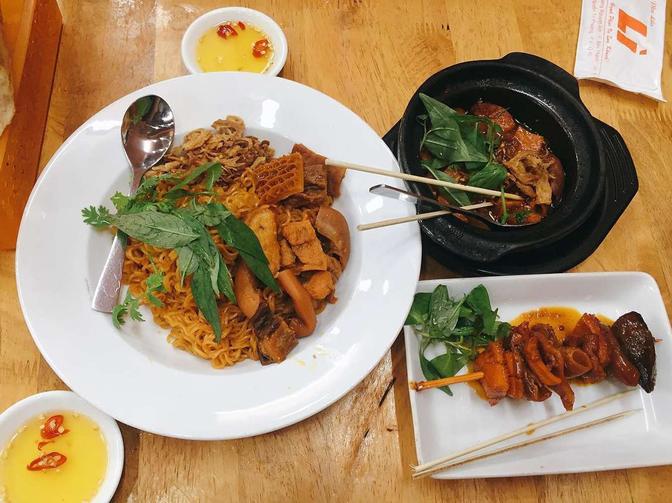 Ăn gì ở Sài Gòn? 30 món ăn ngon Sài Gòn ngon khó cưỡng