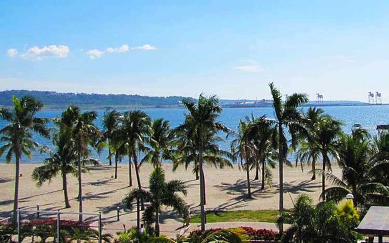 Boardwalk Park and Waterfront Road