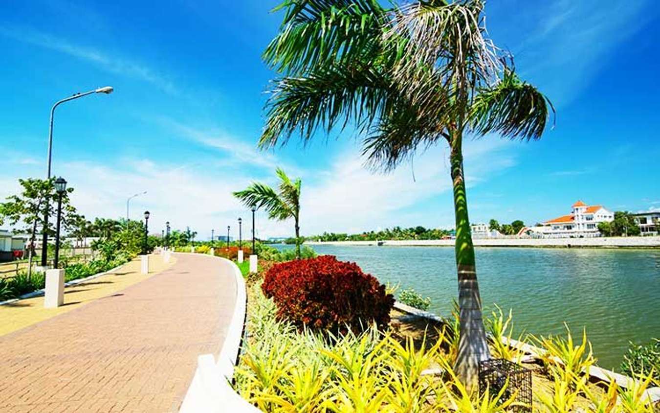 Iloilo River Esplanade