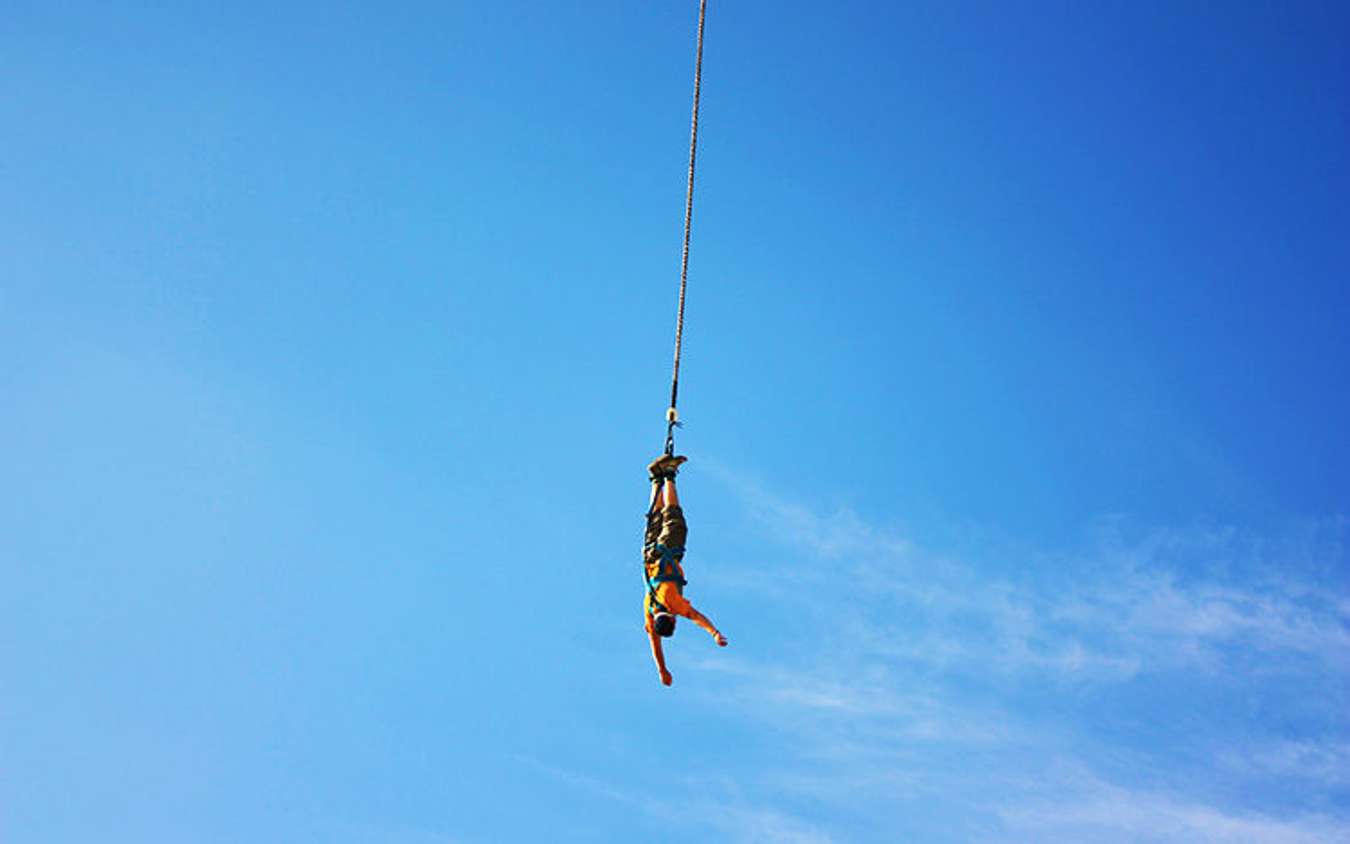 Person Bunjee Jumping