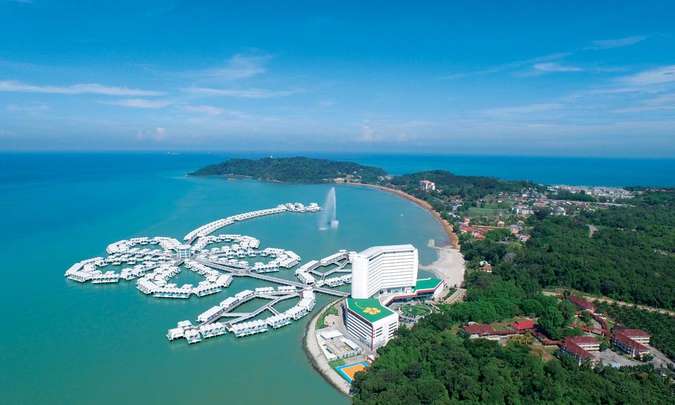 7 Resort Tepi Pantai Yang Akan Buat Anda Mahu Bercuti Sekarang