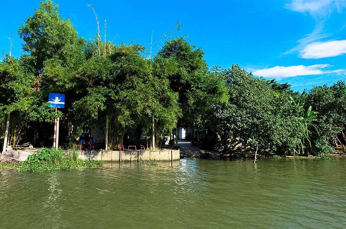 Xuôi dòng sông Hương cảm nhận vẻ đẹp đầy bí ẩn của những địa điểm du lịch ở Huế - Traveloka Golocal
