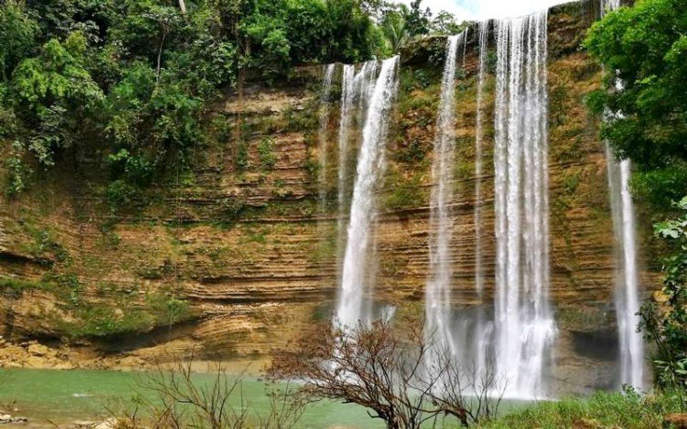 niludhan falls