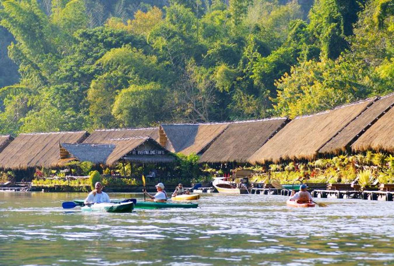 เก็บกระเป๋าไปนอนรับลมเย็นริมแม่น้ำแควกับ 10 ที่พักกาญจนบุรีริมน้ำ เก็บกระเป๋าไปนอนรับลมเย็นริมแม่น้ำแควกับ 10 ที่พักกาญจนบุรีริมน้ำ