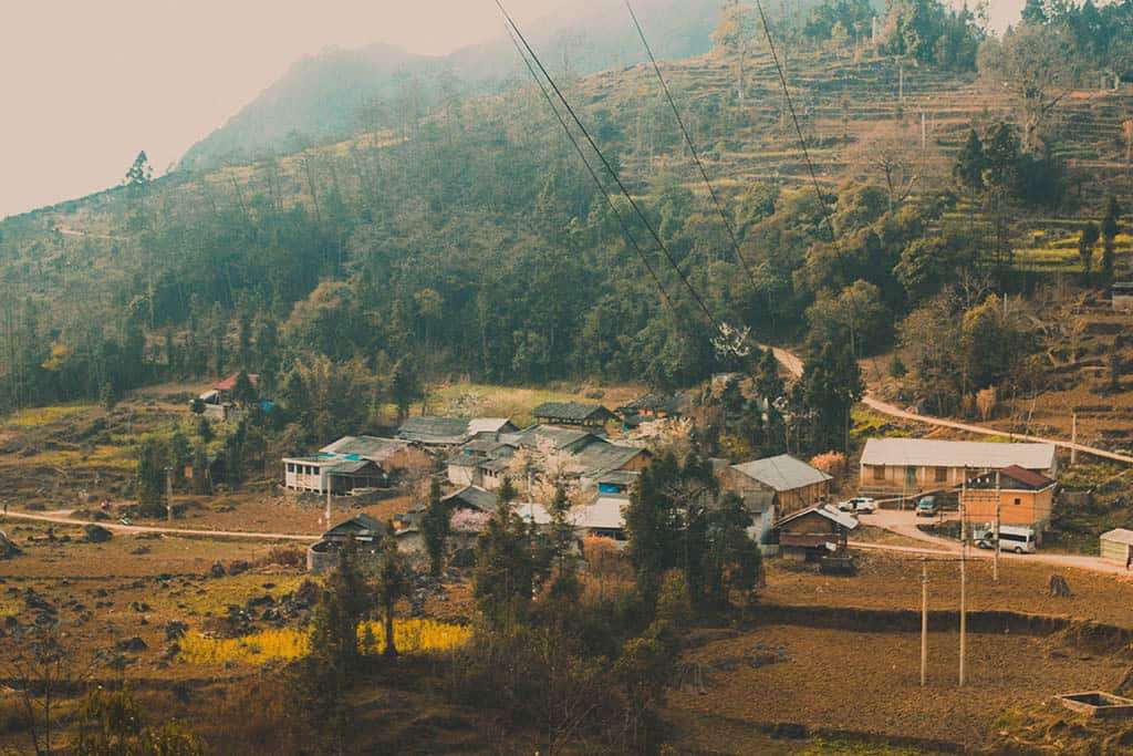 Không quá nổi tiếng như Lô Lô Chải, Du Già... làng Lao Xa thuộc xã Sủng Là, huyện Đồng Văn sẽ đưa bạn về với sự thanh tịnh, nơi thời gian như ngừng trôi