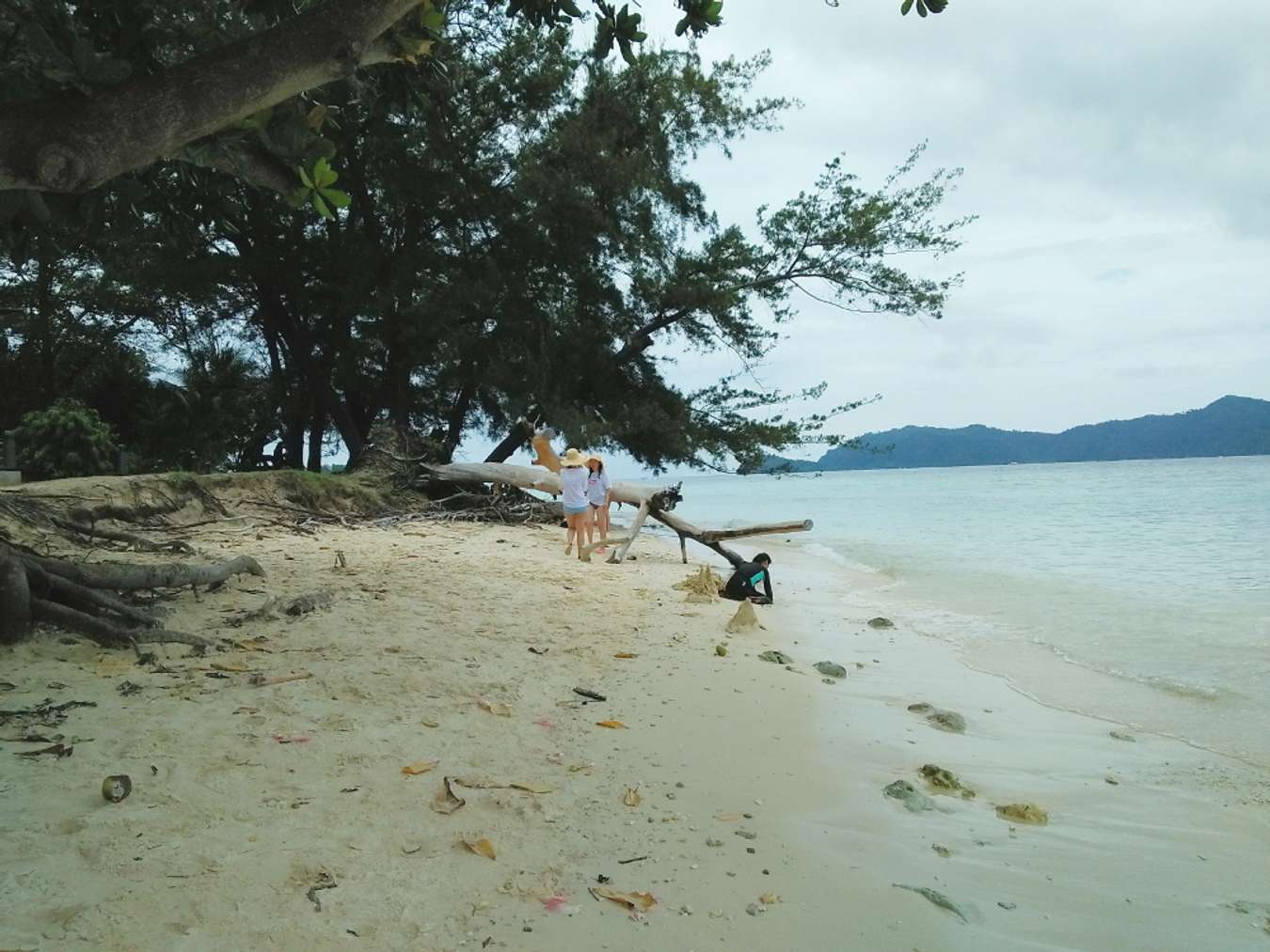 Mamutik Island Beach