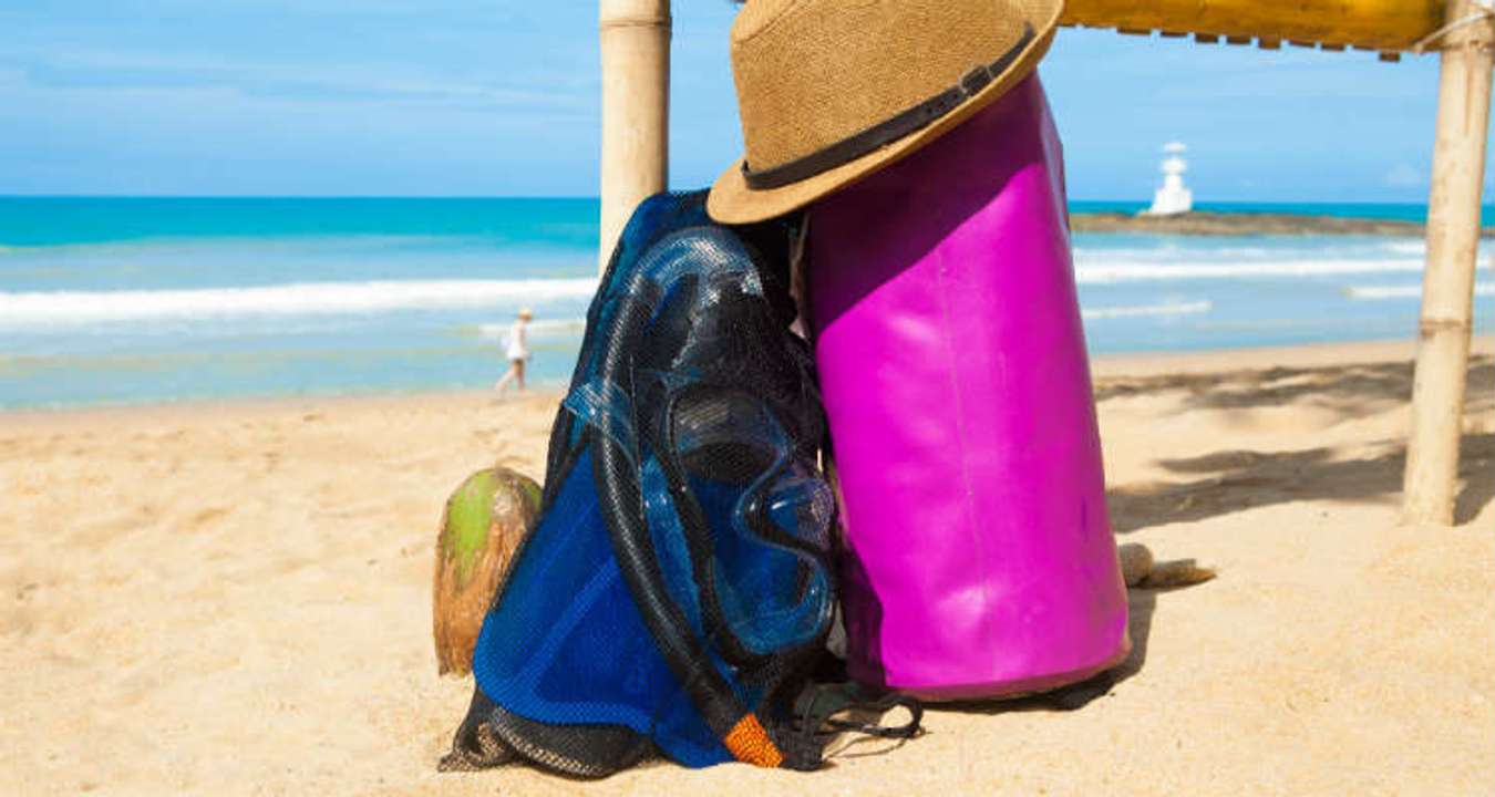 20 Must-Have Beach Accessories for Adults