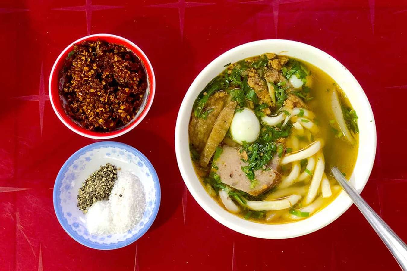 Bánh canh Hàn Thuyên - Ăn gì ở Huế?