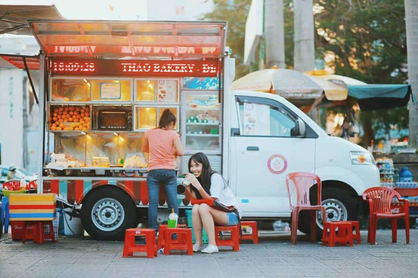 quán ăn vặt ở huế-bánh mì-foodtruck-thảo bakery