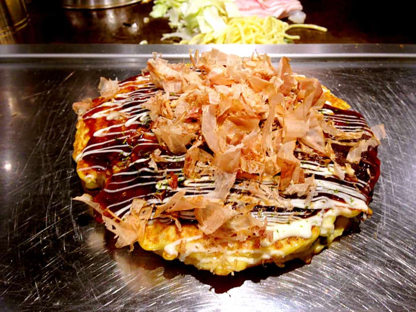 Okonomiyaki – bánh xèo Nhật Bản - món ăn phải thử khi đến Nhật