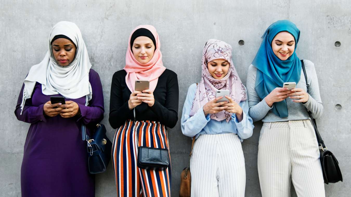Muslims on Handphones