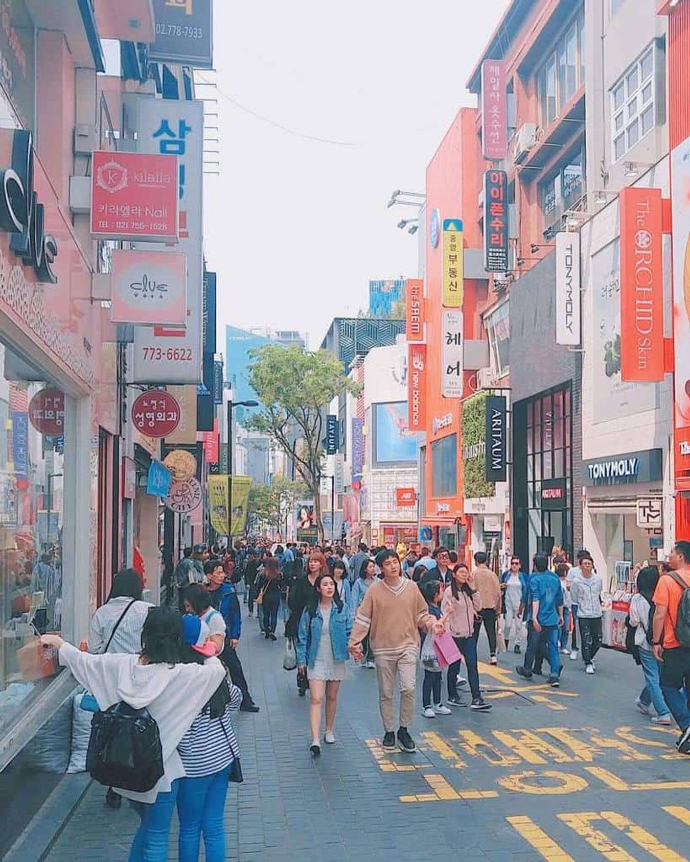 du lịch Hàn quốc tự túc-Khu phố Myeong-dong