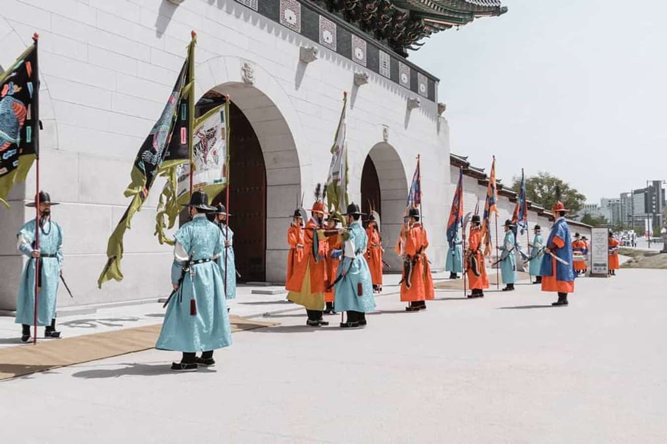 du lịch Hàn quốc tự túc-cung điện Gyeongbokgung-đội quan hoàng gia