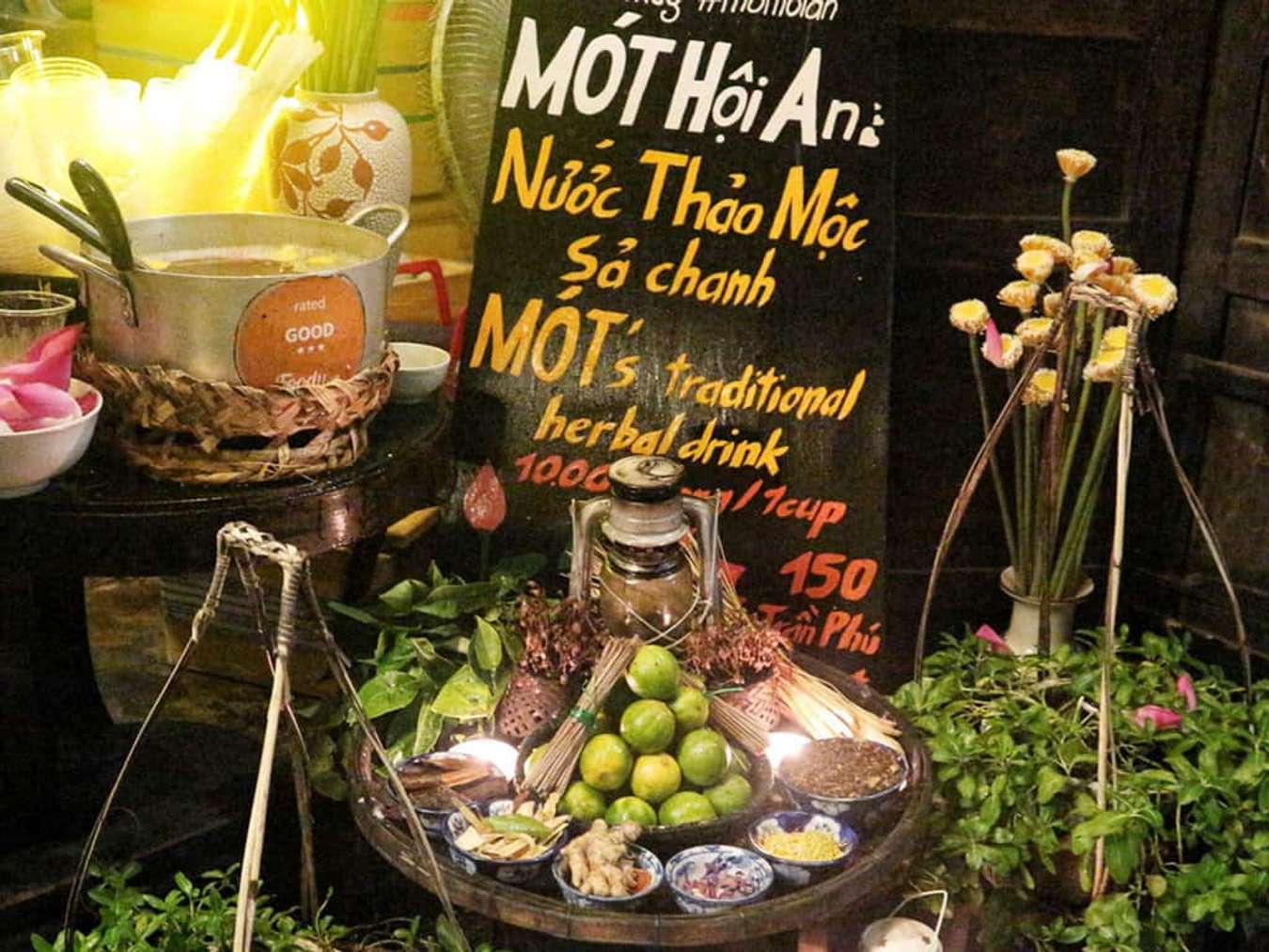 quán cafe đẹp ở hội an-mót cafe-nước cánh sen